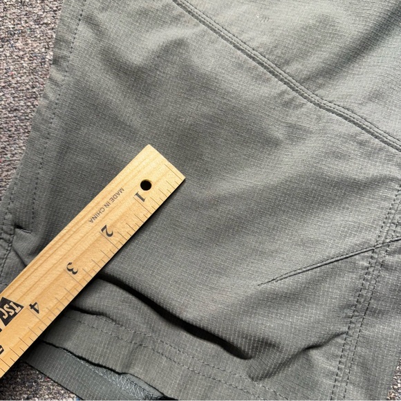 Kuhl Silencr Grey Casual Shorts Mens Size 30 - Picture 7 of 10